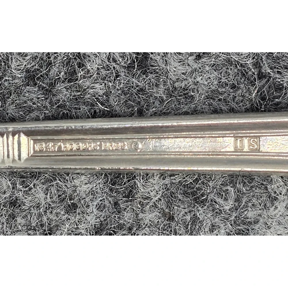 1847 Rogers Bros IS AMBASSADOR Grille Forks Set of 4 Silverplate Flatware 7 5/8
